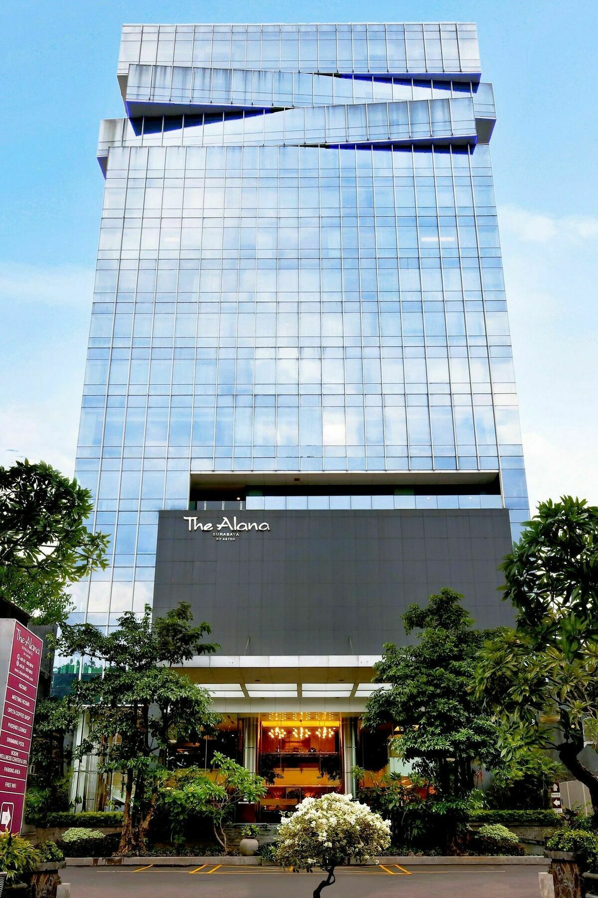 Hotel The Alana Surabaya Esterno foto